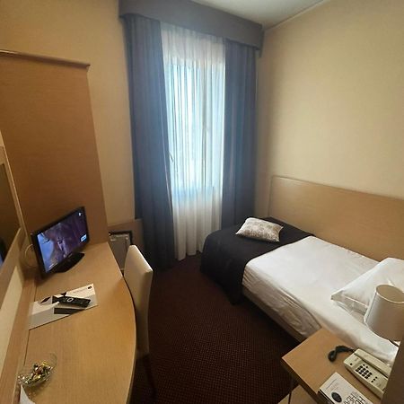 Hotel Vittoria Рубано Экстерьер фото