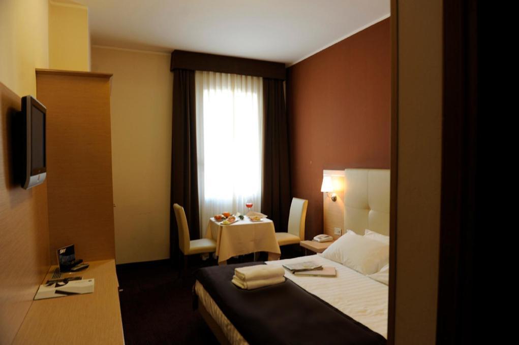 Hotel Vittoria Рубано Экстерьер фото